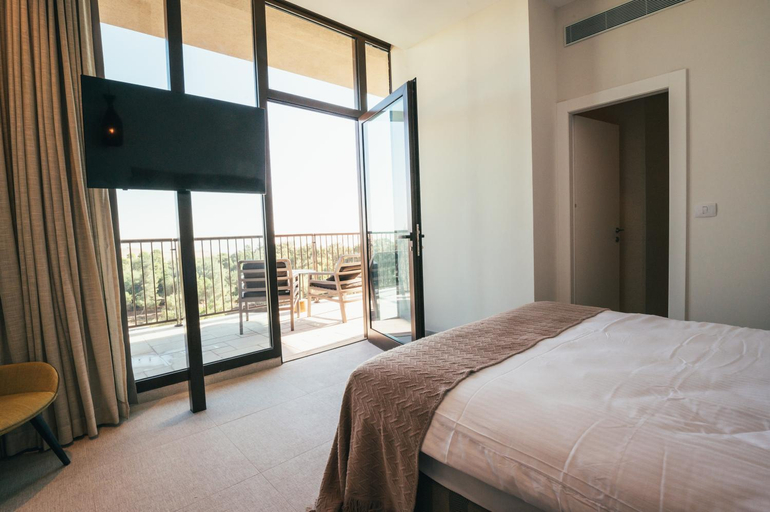 Bedroom 4, Even Derech by Smart Hotels