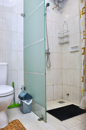 Bathroom 5, Bright Studio at Jakarta CBD, Central Jakarta