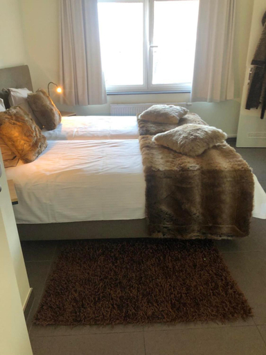 Bedroom 3, Logies Dampoort, Oost-Vlaanderen