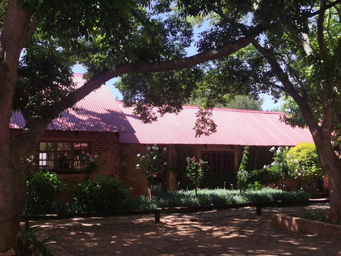 Others 3, Critchley Hackle - Leisure rooms, Nkangala