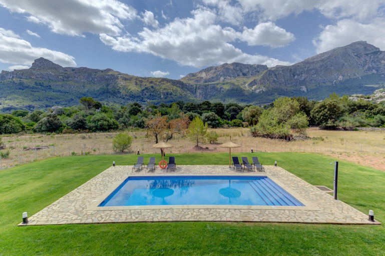 Others 5, Villa Vall Den March II, Baleares