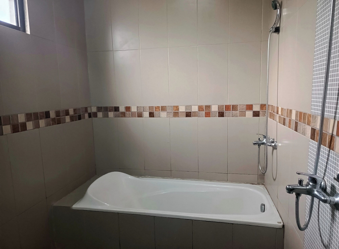 Bathroom 5, f_one village, Bogor