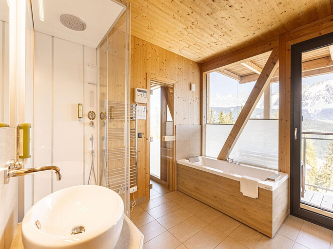 Bathroom 3, Chalet with panoramic sauna, Liezen