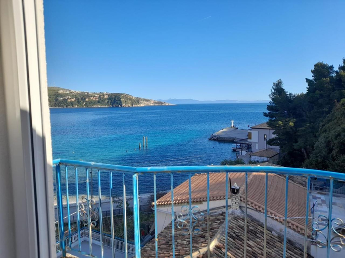Others 5, Peter's Sea House, Vlorës