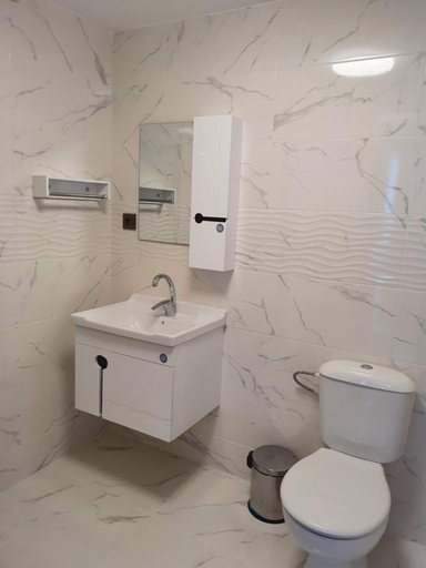 Bathroom, Хотел Европа, Montana