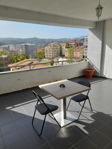 Others 5, jolly casa 2, Cosenza