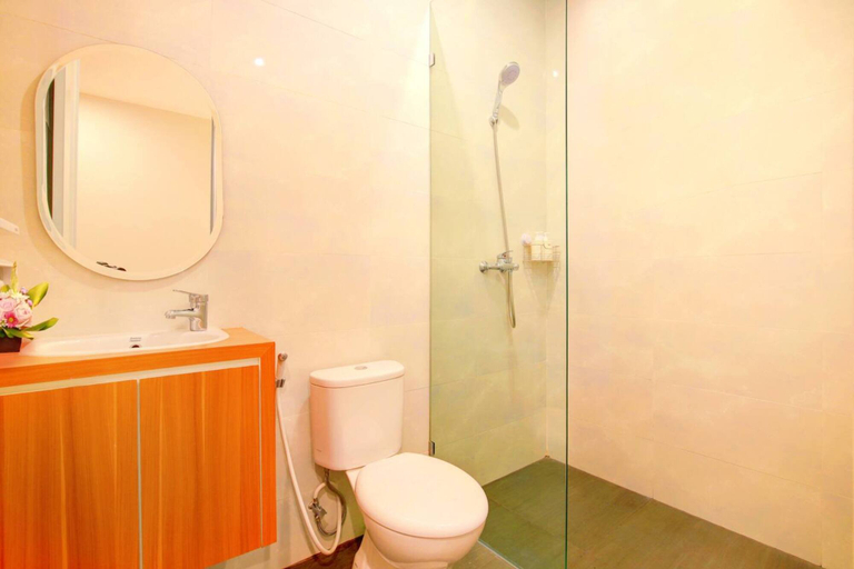 Bathroom 3, Villa Tentrem 1 Canggu 3 BR, Badung