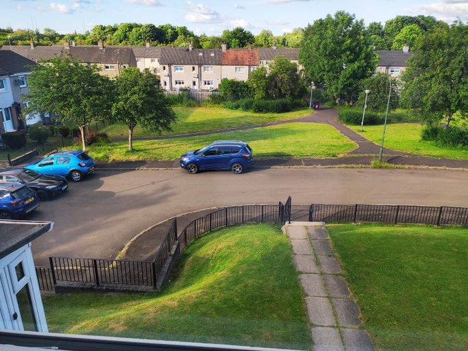 Others 4, Bedroom in quiet neighborhood, Glasgow