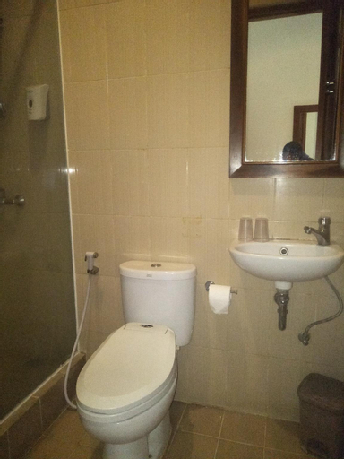 Bathroom 4