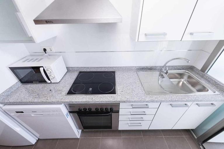 Others 5, High-rise apartment with private terrace: floor 37, Alicante