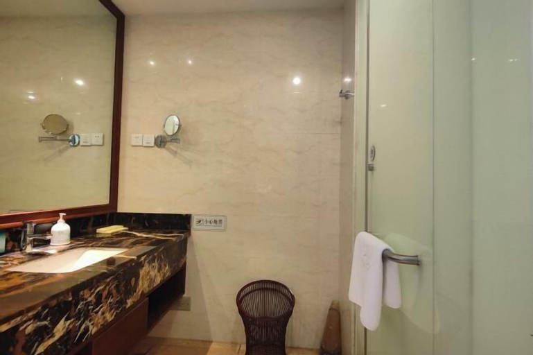 Bedroom 4, Oriental Hotel (Kaihua Linhu Road), Quzhou