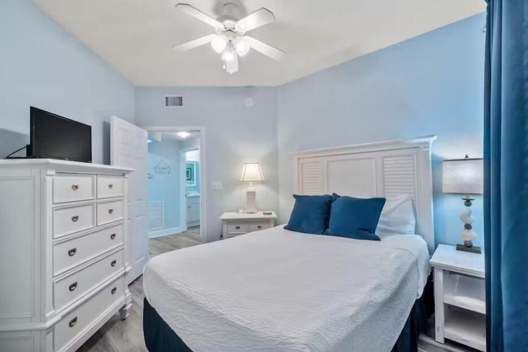 Bedroom 4, Palacio 405, Escambia