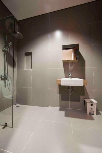 Bathroom 5