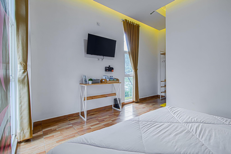 Bedroom 12