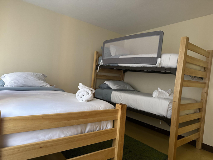 Bedroom 4, 2 Bedroom 2 Bath Downtown Sleeps Six Walkable, Allegheny