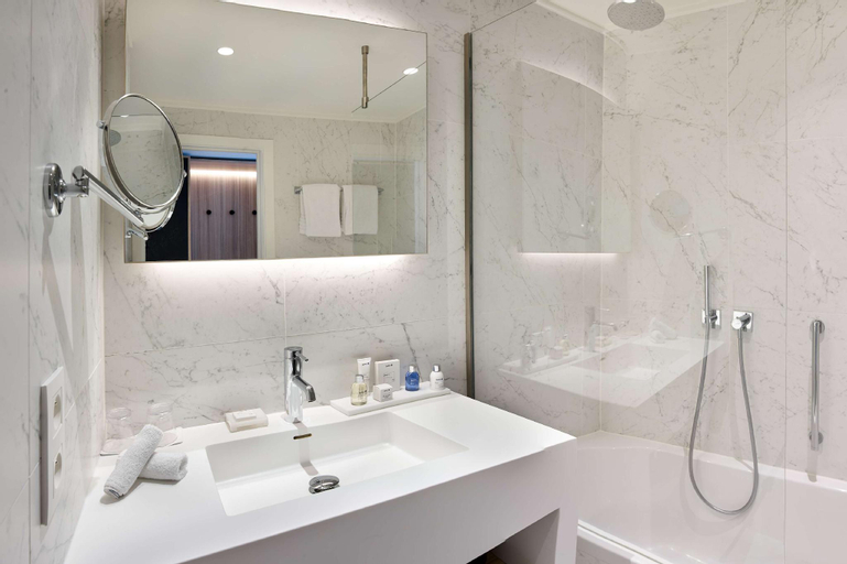 Bathroom 23