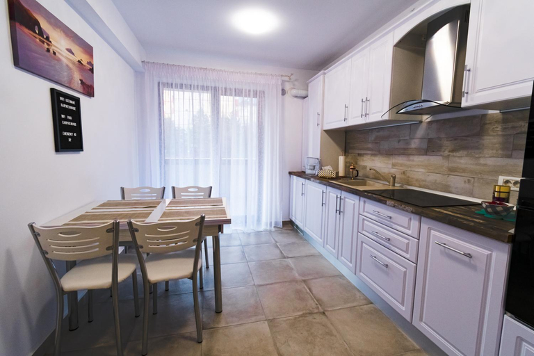 Others 5, KarpatenHaus | Transylvanian Apt. w/ lrg. terrace, Brasov