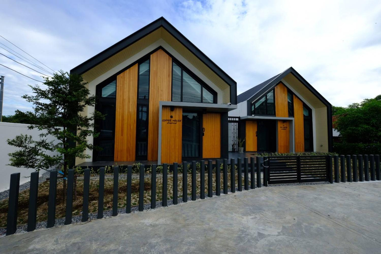 Exterior 7