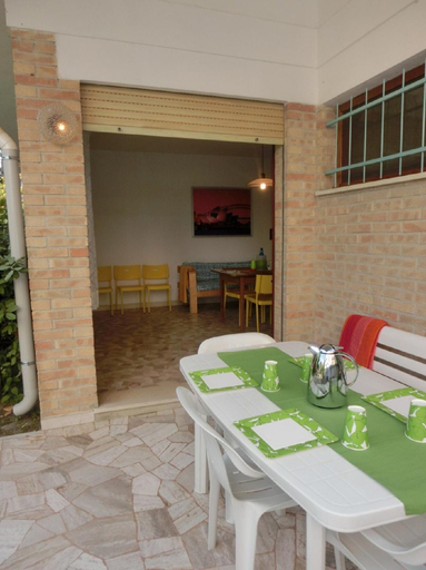 Others 2, Nice Three-Bedroom Villa for 8 people close to the sea in Bibione, Venezia