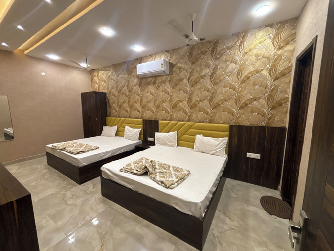 Bathroom 4, Hotel KR 5Mins Walk From Golden Temple, Amritsar