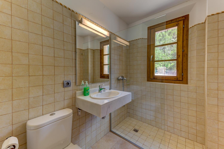 Bathroom 2, Villa Vall Den March II, Baleares