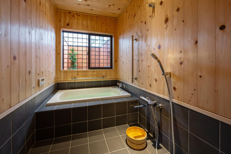 Bathroom 3, Konpira Machiya Usu, Kotohira