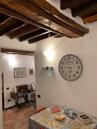 Bedroom 5, Le Parole del Gatto, Genova