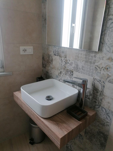 Bathroom 2, Il Fungo di Lacco, Napoli