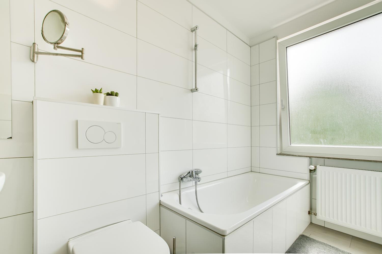 Bathroom 2, Stay Here ND Apartments, Krefeld