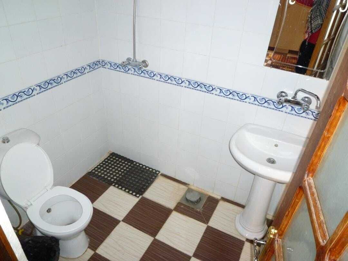 Bathroom 2, Masoudi Lodge, Sant Katrin