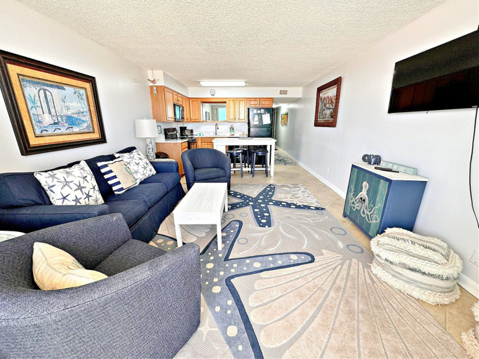 Others 5, Island Shores, Baldwin