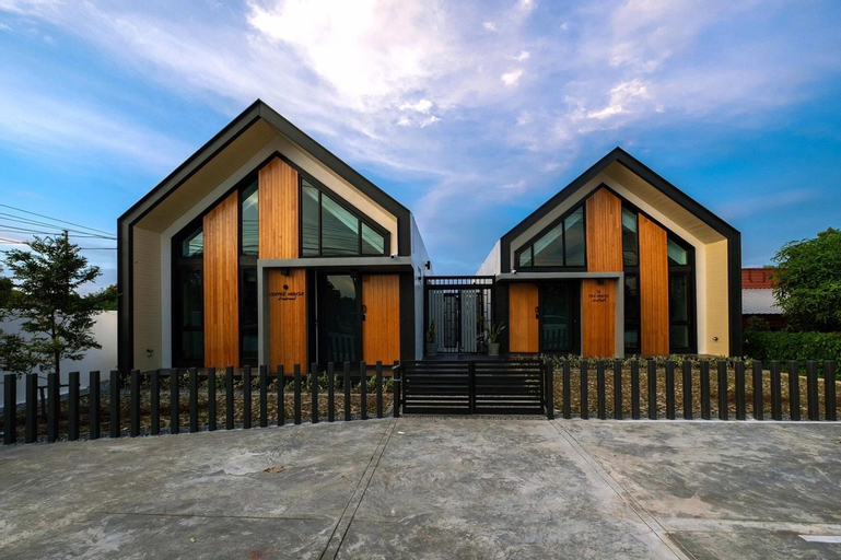 Exterior 13