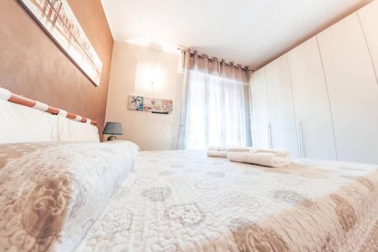 Casa Luca Flexyrent - Parking - A C - WiFi, Genova