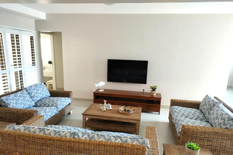 Others 4, 11 CORMORAN Umhlanga, eThekwini