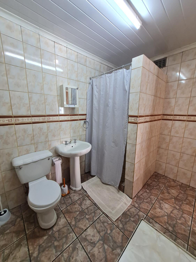 Bathroom 3, N4 Guest Lodge, Bojanala