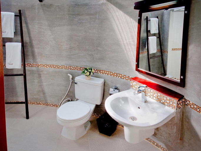 Bathroom 4, Tamali Hotel, Phra Phrom