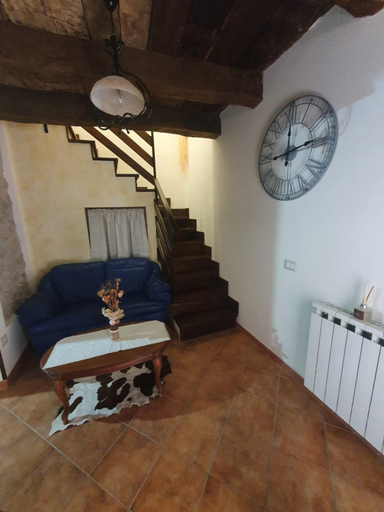 Others 5, B&B Castrum, Frosinone