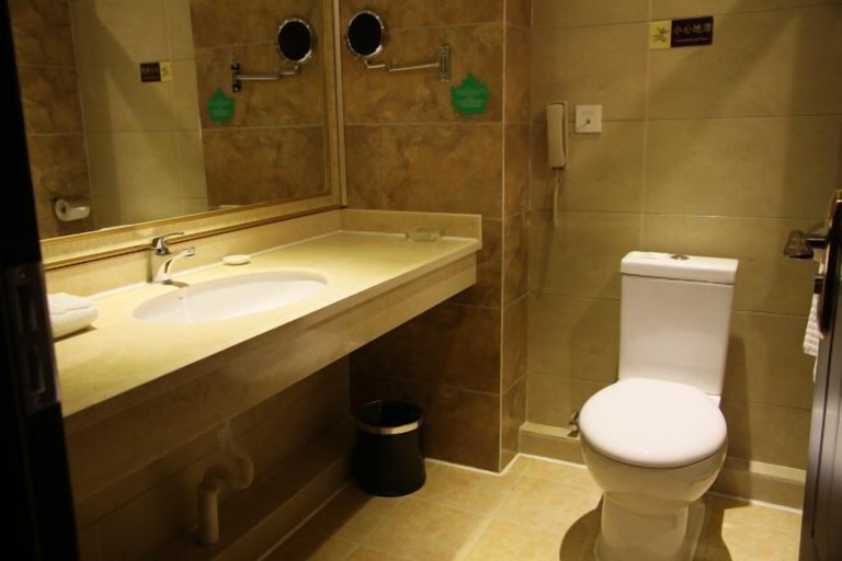 Bathroom, Dihao Hotel, Guilin