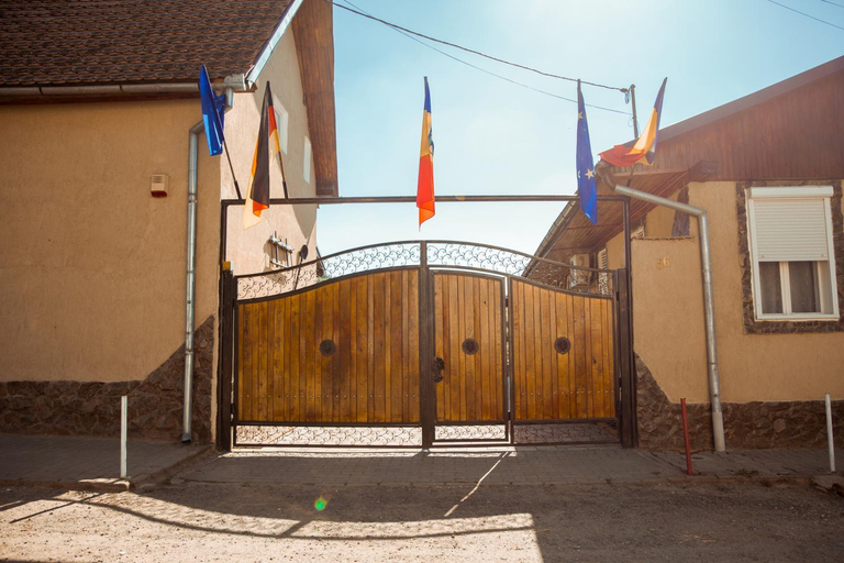 Others 5, Gasthaus Hundorf, Viisoara