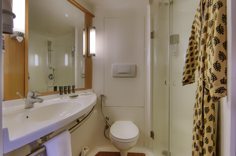 Bathroom 3