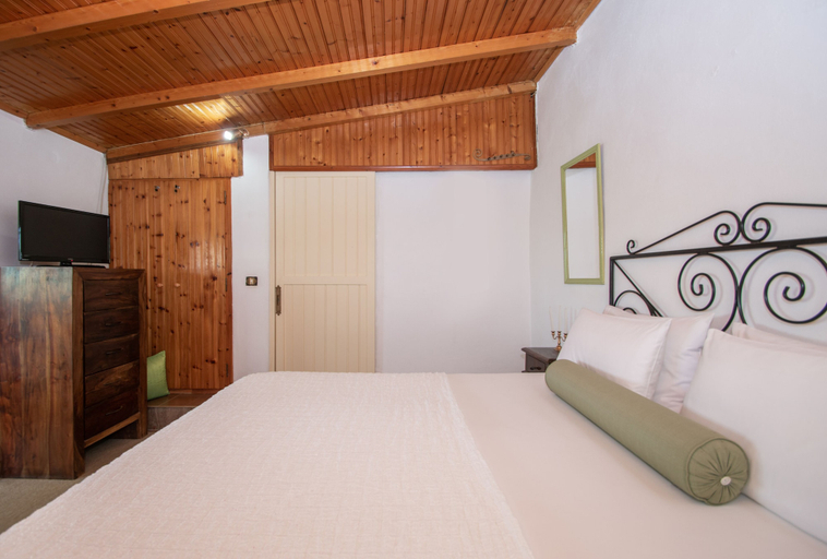 Bedroom 2, Palazzo Di Angelo, Ionian Islands