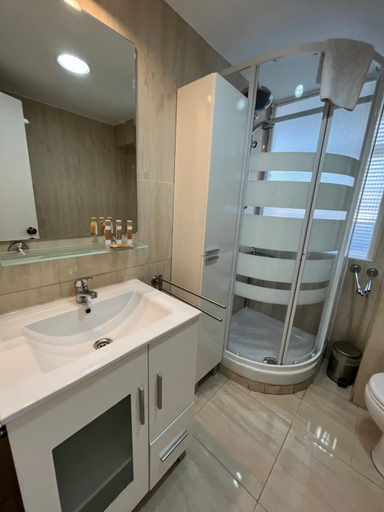 Bathroom 4, weforyou Sunset Carihuela, Málaga