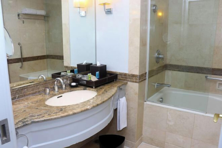Bathroom 19