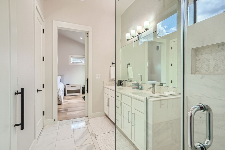 Bathroom 2, Grand Oasis Ar E.Austin W/Pool, Travis