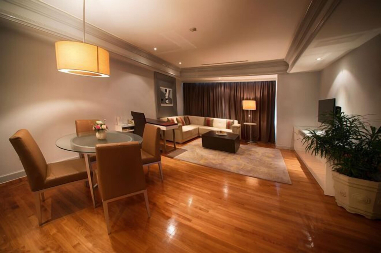 Dining Room 17