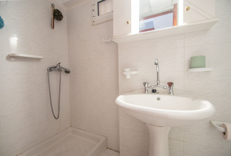 Bathroom 4, Ancora Beach House, Ionian Islands