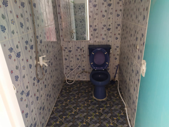 Bathroom 5, Wisma Ibu Indri, Central Jakarta
