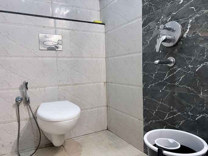 Bathroom 5, Luxurious Nirvana Apartment 2BHK, North Goa