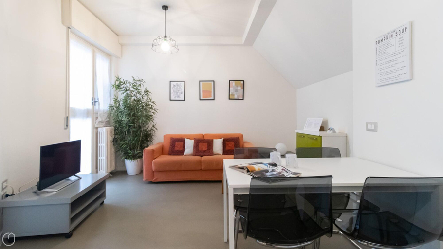 Others 1, Italianway Easy - Plinio 64, Milano