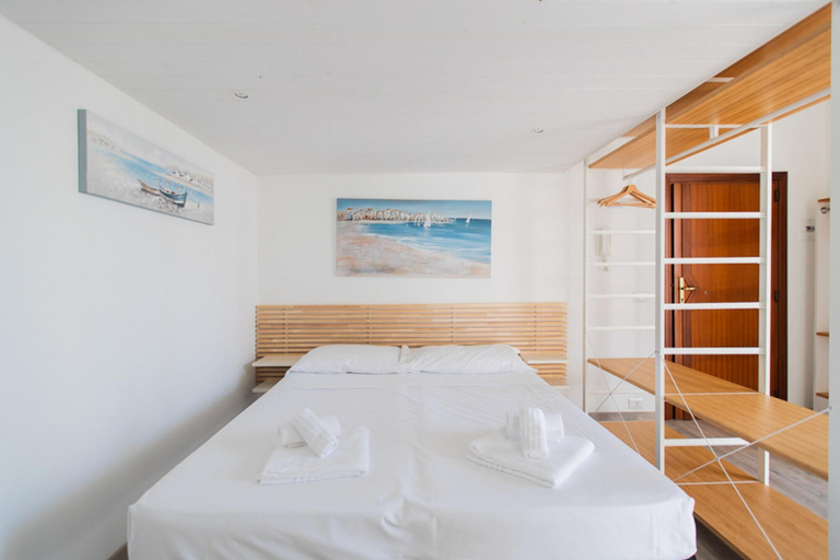 Room 5, Torre Lama With Seaview Balcony by Wonderful Italy, Bari